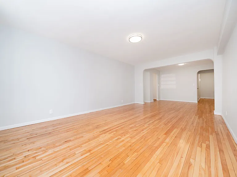 500 Kappock St #2L — Photo 5