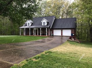 161 Honeysuckle Ln, Cape Girardeau, MO 63701