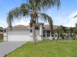 851 Rue Labeau Cir, Fort Myers, FL 33913