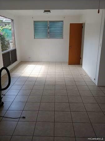 2nd image of 3329 Hinano St