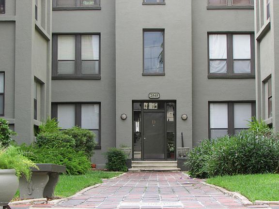 4th image of 2545 Oak St APT 4