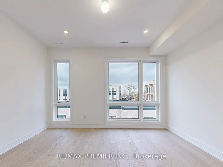 208 McRoberts Ave — Photo 20