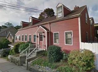 997 Chestnut St, Newton, MA 02464