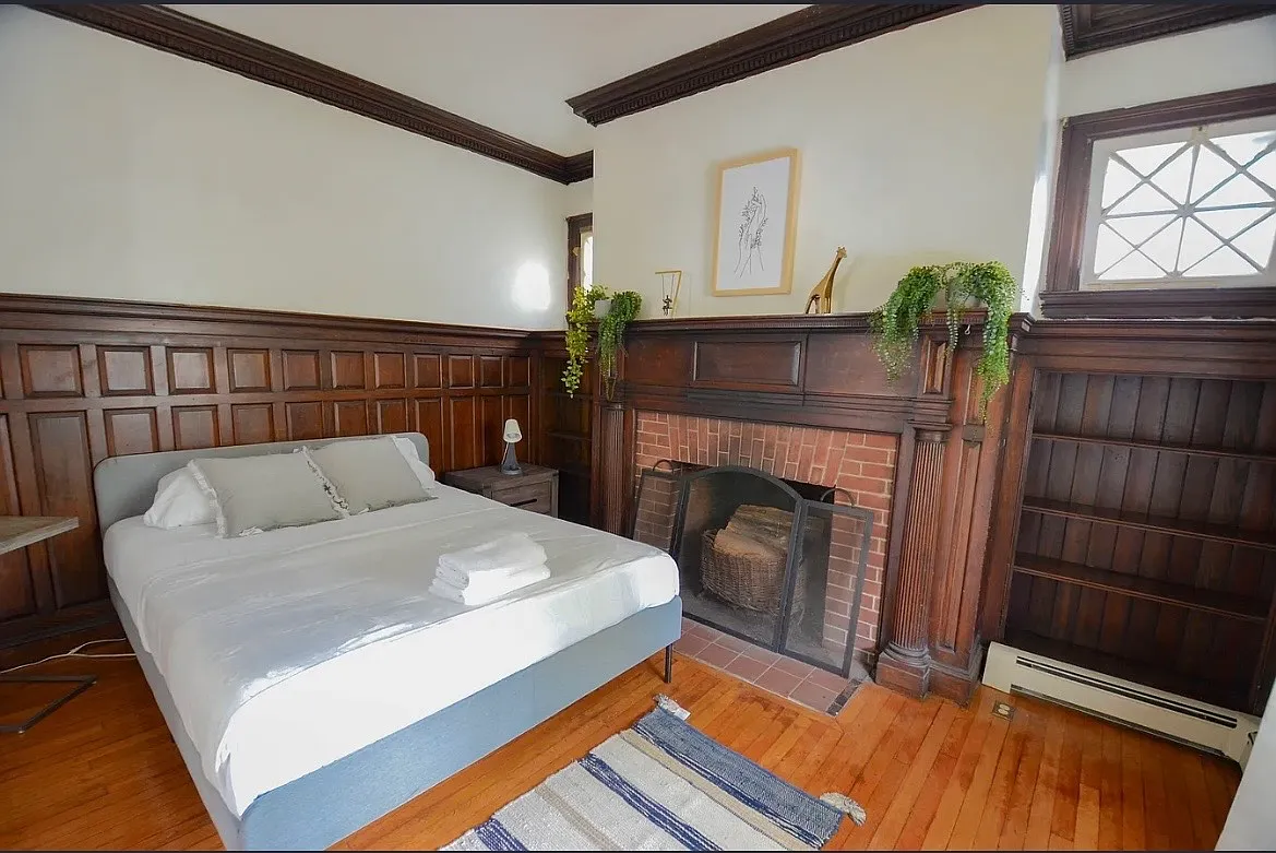 2 bed, $2,400 — Photo 2