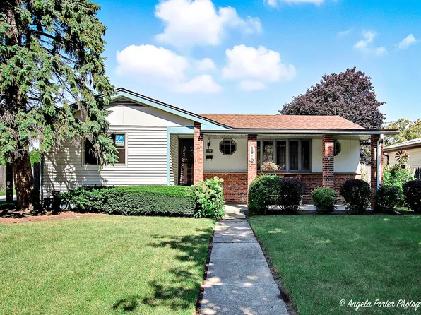 1810 21st St, Zion, IL 60099