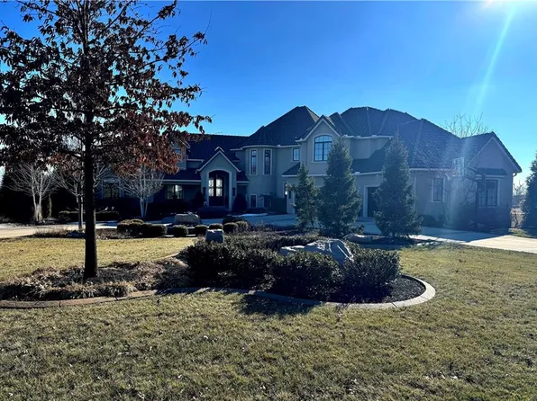 10603 W 156th Ter, Overland Park, KS 66221