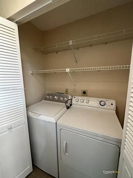 3176 Arbor Ln — Photo 3