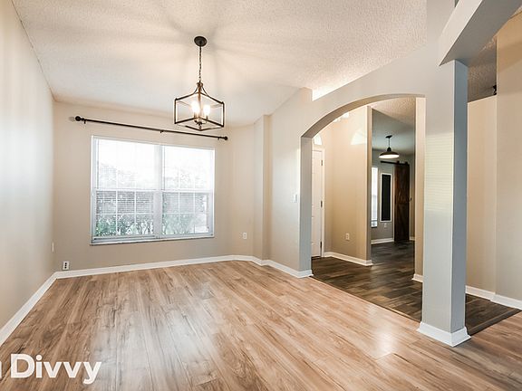 4th image of 875 W Gaucho Cir