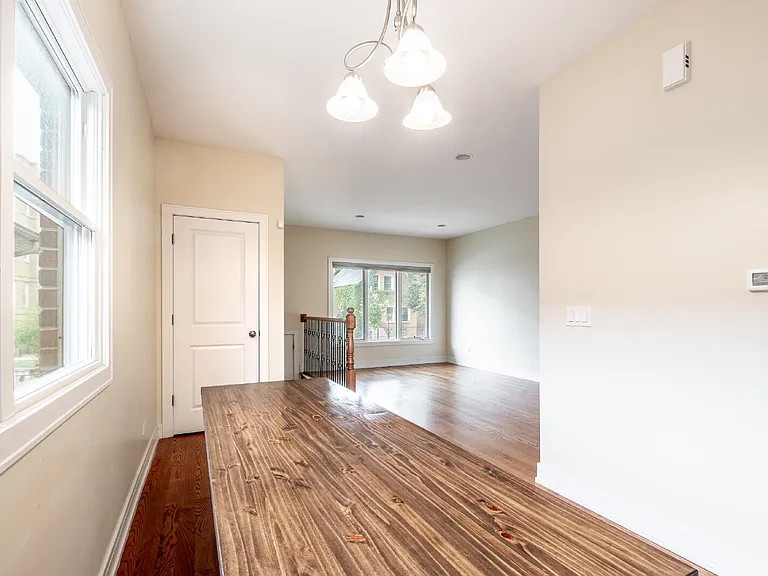 1110 N Christiana Ave — Photo 7