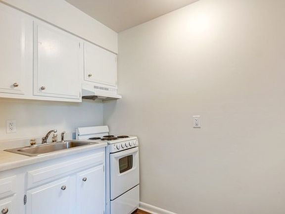 3rd image of 111 W Park St #291504e24