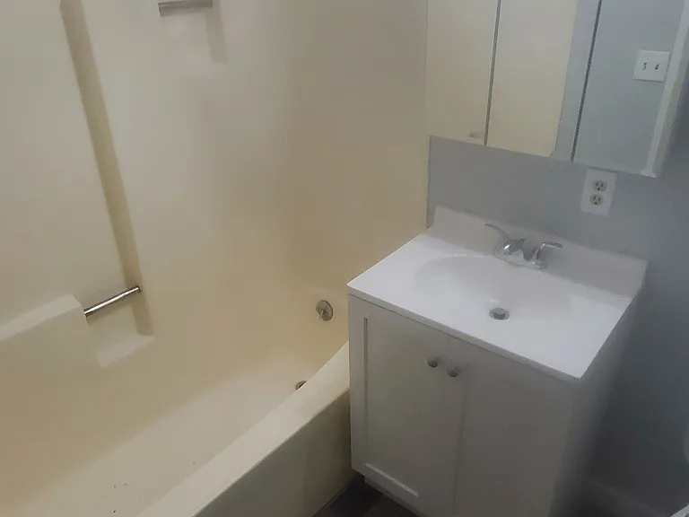 919 Gould St #6 — Photo 11