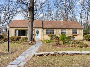 25 Bruce Ln, Warwick, RI 02886