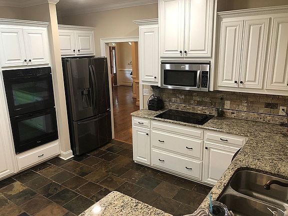 5th image of 55 Craig Ct