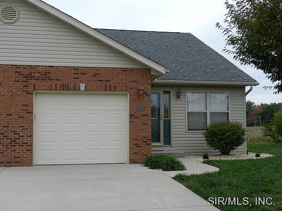 1st image of 10901 Kentfield Dr