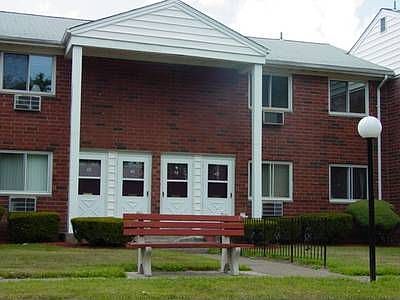 1st image of 44 Manor Dr