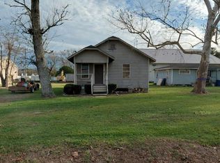 101A Elm St #A, Hull, TX 77564