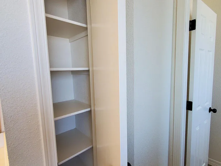 14604 Christian Castle Ave — Photo 34