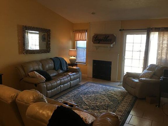 2nd image of 6802 NW Willow Springs Dr