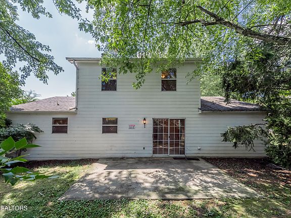 3rd image of 808 Black Rock Cir