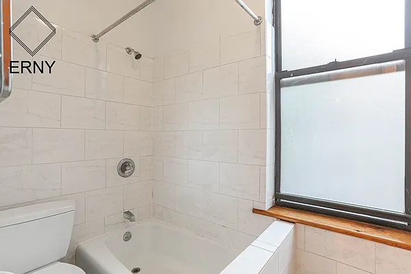 Rented by ERNY LLC | media 10