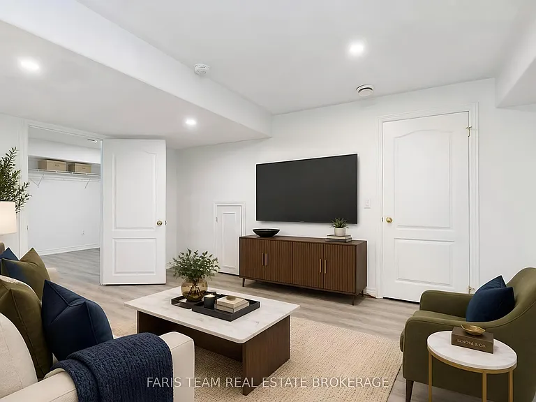 2 Vanessa Dr — Photo 33