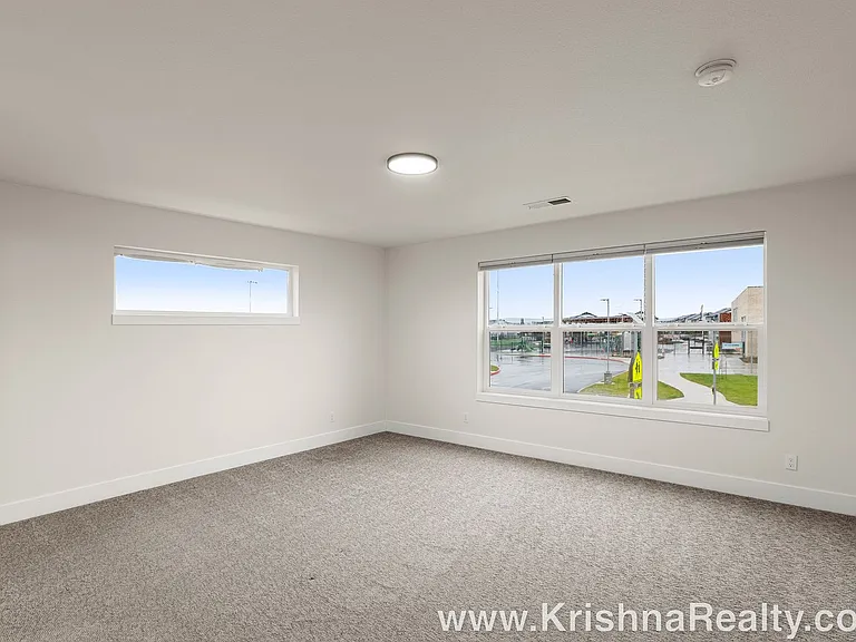 4227 SE Reed Dr — Photo 19