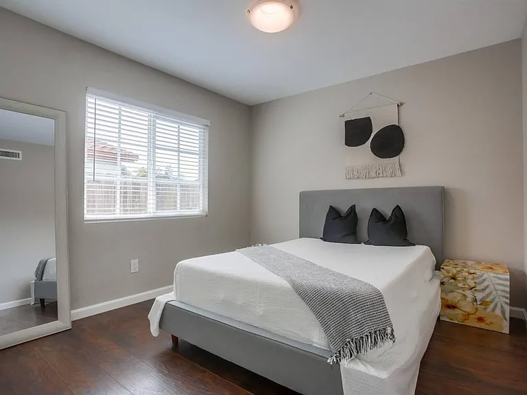 10584 Bandell Ct — Photo 19