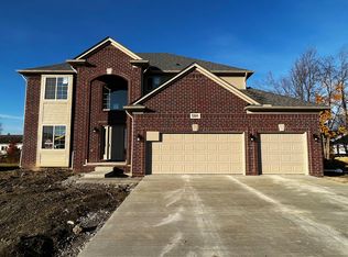 53841 Andrew Dr, Chesterfield, MI 48051
