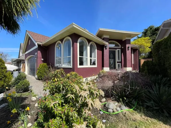 1658 Golf Club Dr, Delta, BC V4M 4E2