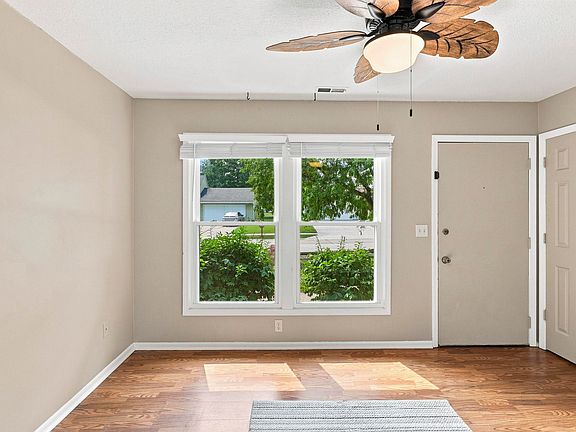 4th image of 6916 Peartree Ln