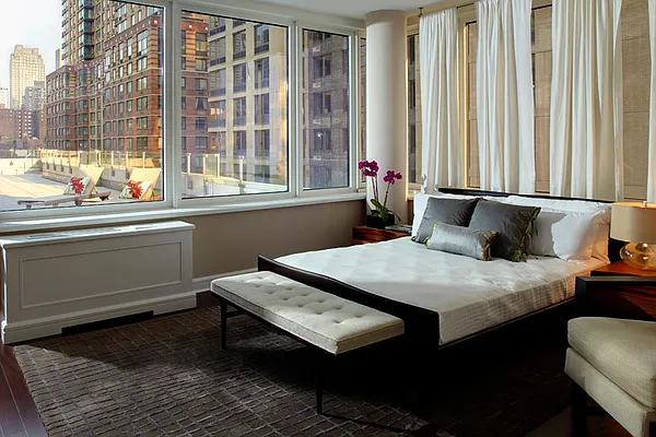 Sold by Corcoran | media 14