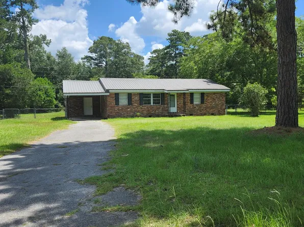 423 Laurel Ln, Camilla, GA 31730