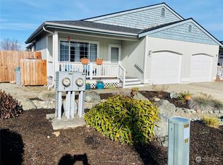 822 E Washington Pl, Sequim, WA 98382