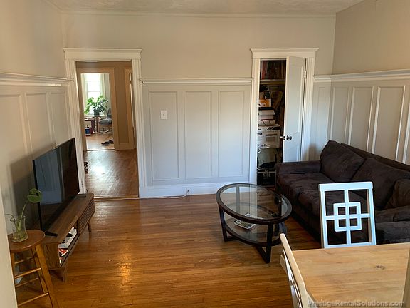 4th image of 1134 Commonwealth Ave #1