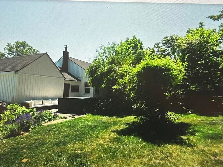 183 Main St — Photo 16