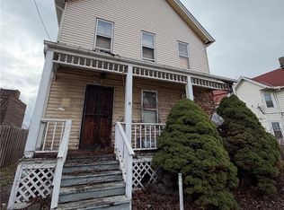 1596 E 32nd St, Cleveland, OH