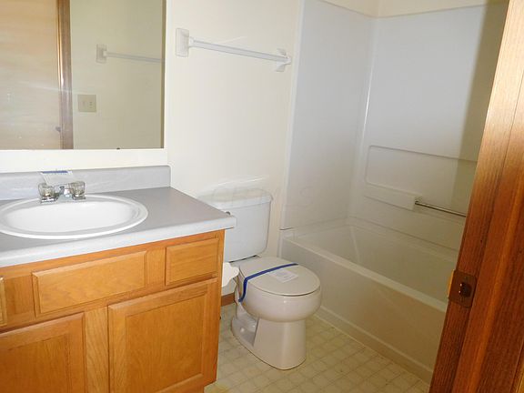 5th image of 1580 Westmeadow Dr