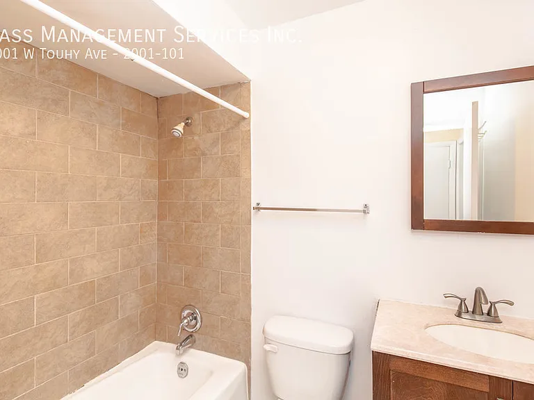 2001 W Touhy Ave #101 — Photo 11