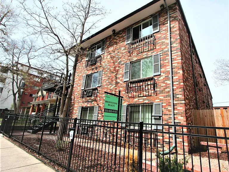 961 N Clarkson St #302 — Photo 1