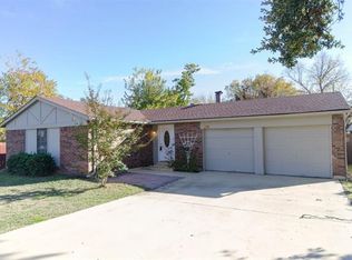 4802 French Wood Dr, Arlington, TX 76016