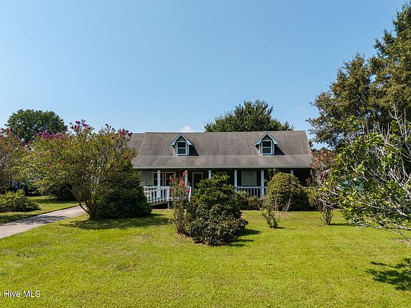 3rd image of 752 Aydlett Road