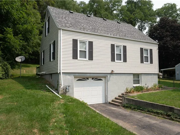 28 Angelica St, Almond, NY 14804