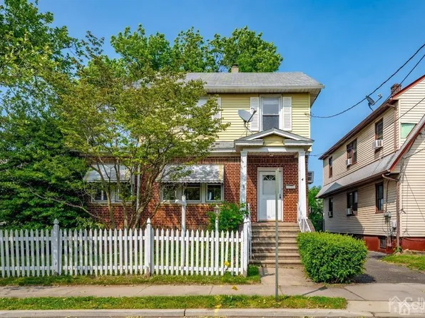 4 Liberty St, Carteret, NJ 07008