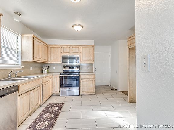 5th image of 6931 S 78th East Ave