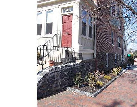 4th image of 1431 N Clayton St