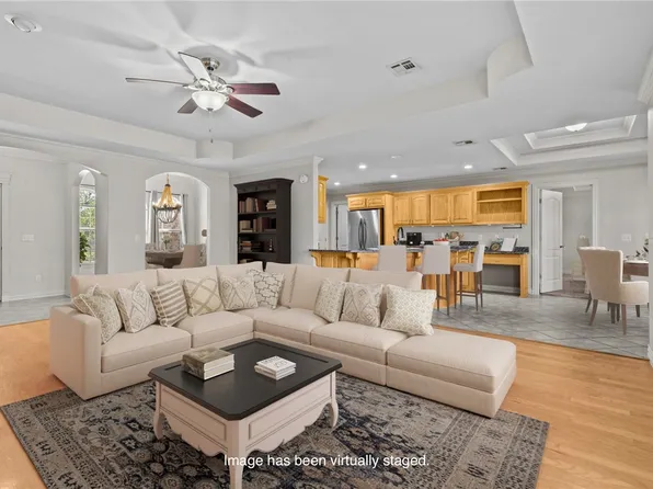 202 Dawn Dr, Centerton, AR 72719