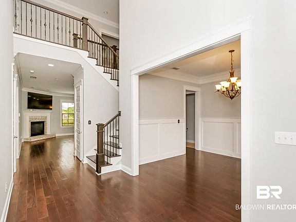 5th image of 34182 Farrington Ln