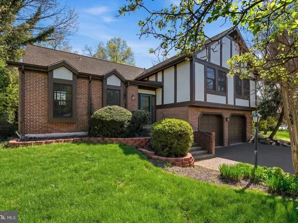 12561 Quincy Adams Ct, Herndon, VA 20171