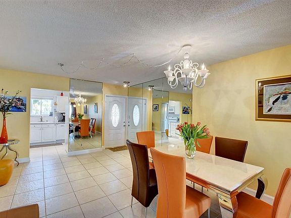 5th image of 200 Waterway Dr S APT 109