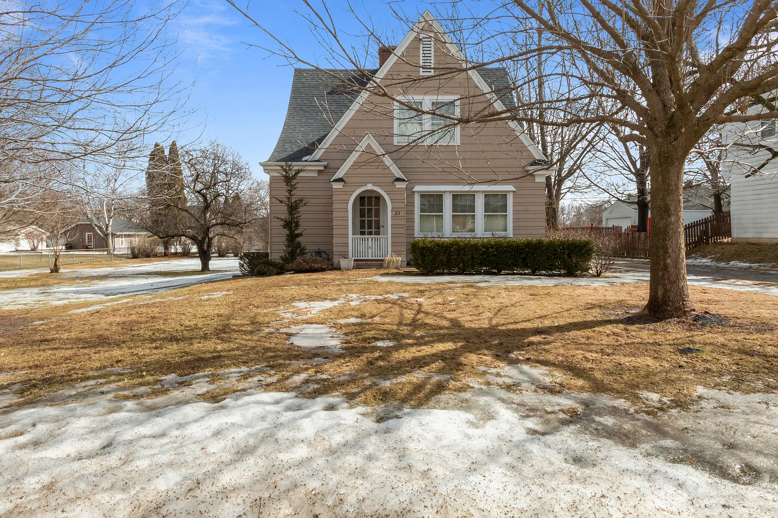 23 Stam St photo 1